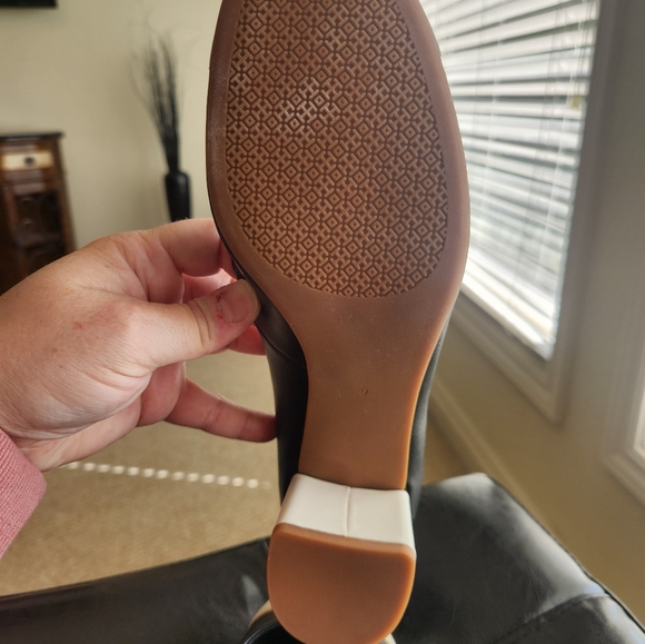 NWT Tory Burch black and white heels - Picture 6 of 9